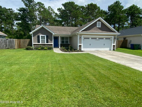 Homes For Rent - 404 Ridgeway Drive<br/> Onslow County, Sneads Ferry, NC 28460