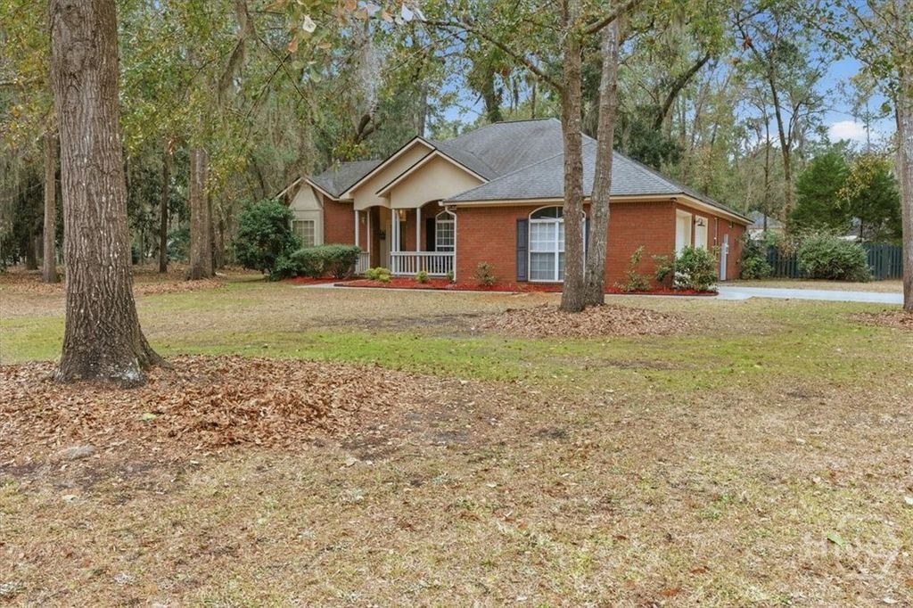 Photo of 195 Brittany Court, Richmond Hill, GA 31324 (MLS # SA347191)