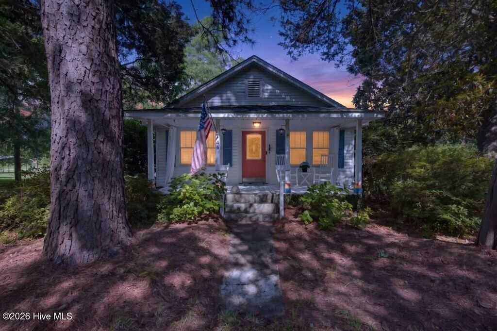 Photo of 44 Jackson Street, Bayboro, NC 28515 (MLS # 100576958)