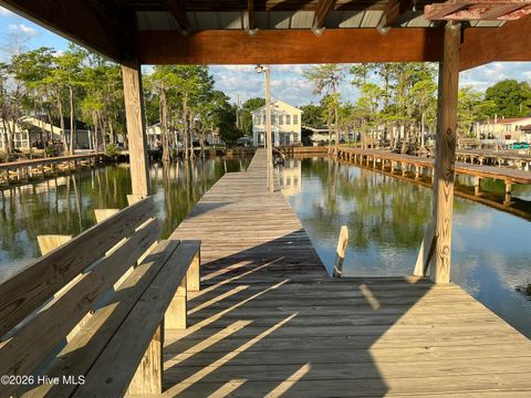 Homes For Sale - 145 Maple Avenue<br/> Bladen County, Elizabethtown, NC 28337