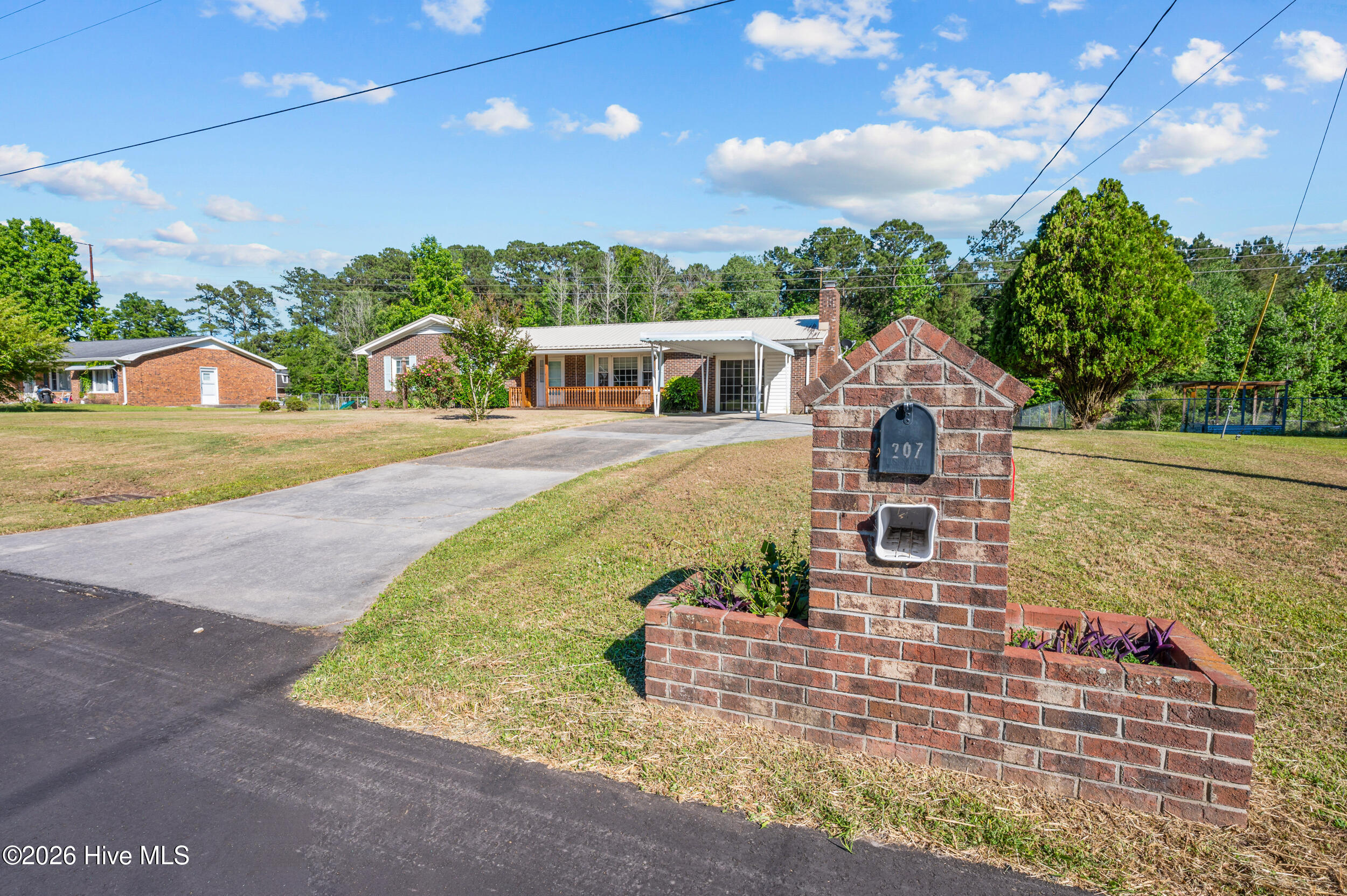 207 Maplehurst Drive
