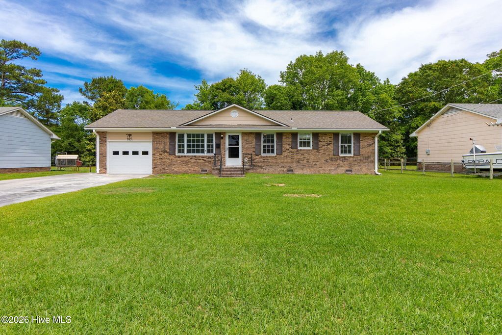 Photo of 921 Harrell Drive, Morehead City, NC 28557 (MLS # 100575132)