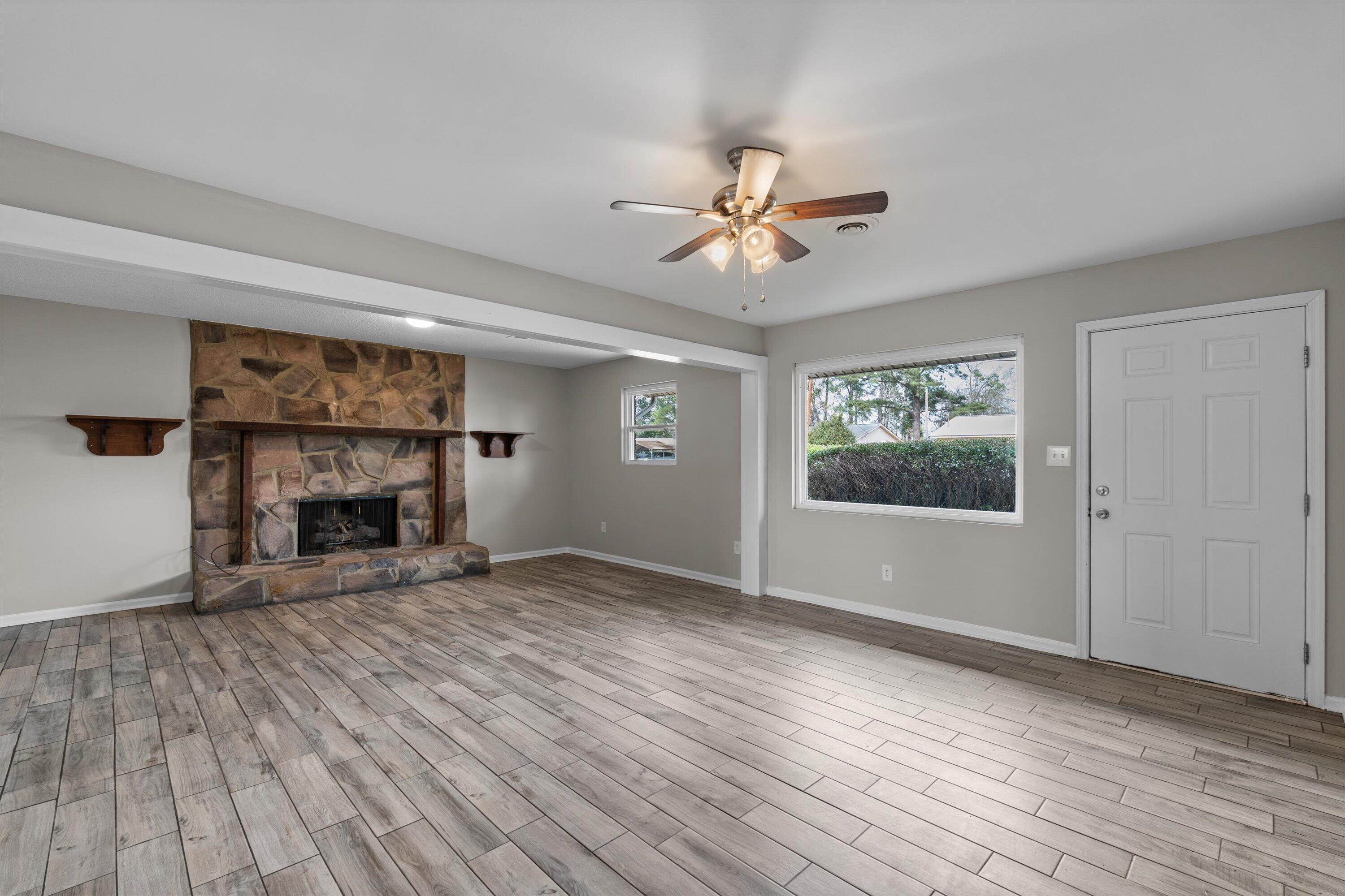 1918 Kings Grant Drive