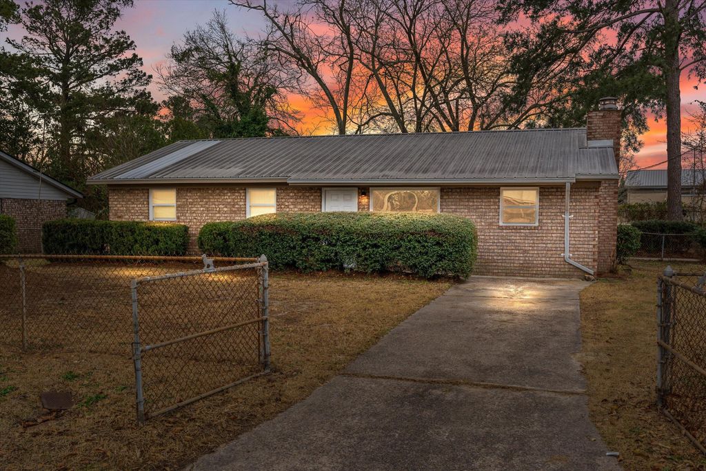 Photo of 1918 Kings Grant Drive, Augusta, GA 30906 (MLS # 552599)