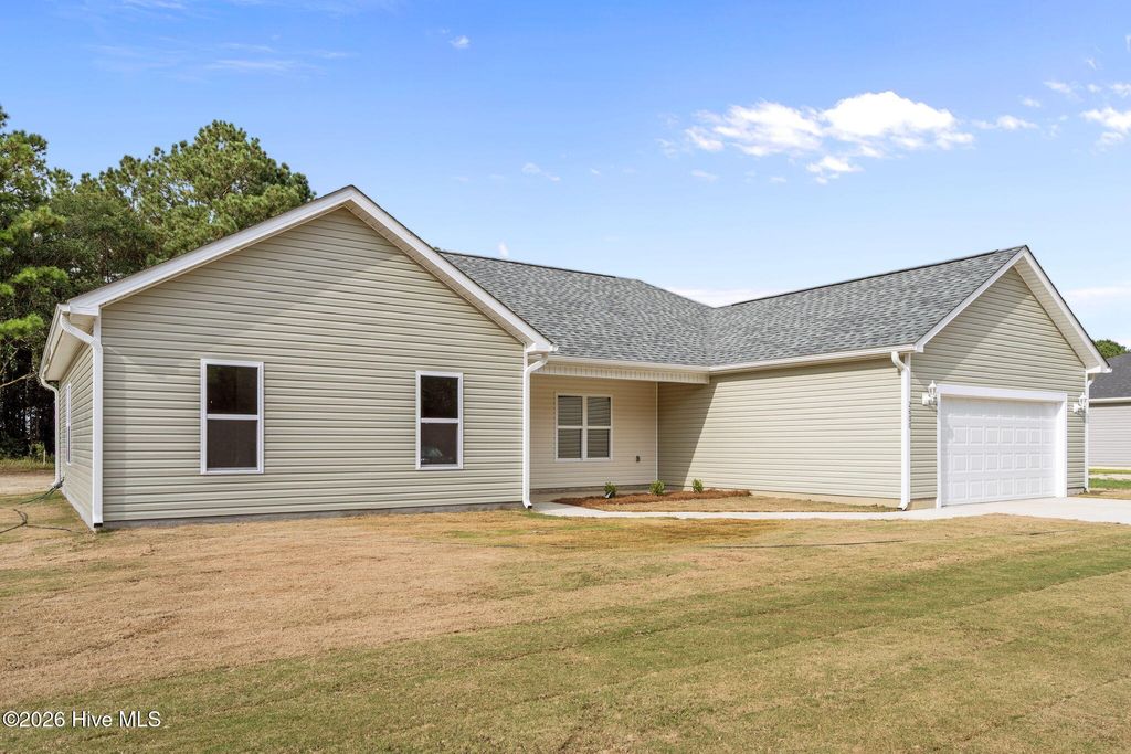 Photo of 2 E Stanford Street, Beulaville, NC 28518 (MLS # 100554473)