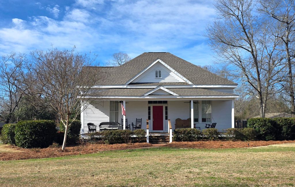 Photo of 407 Russell Street, Wrens, GA 30833 (MLS # 552499)
