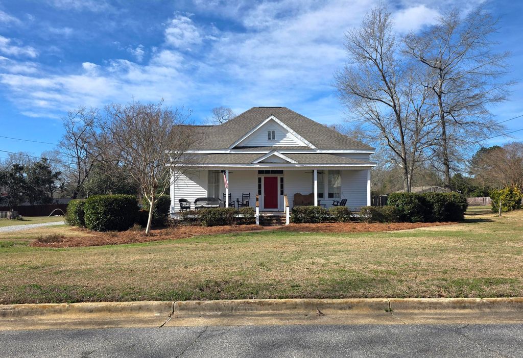 Photo of 407 Russell Street, Wrens, GA 30833 (MLS # 552499)