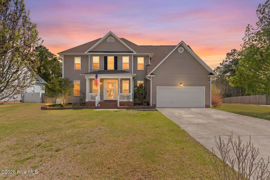 Photo of 209 Middle Ridge Drive, Hubert, NC 28539 (MLS # 100562743)