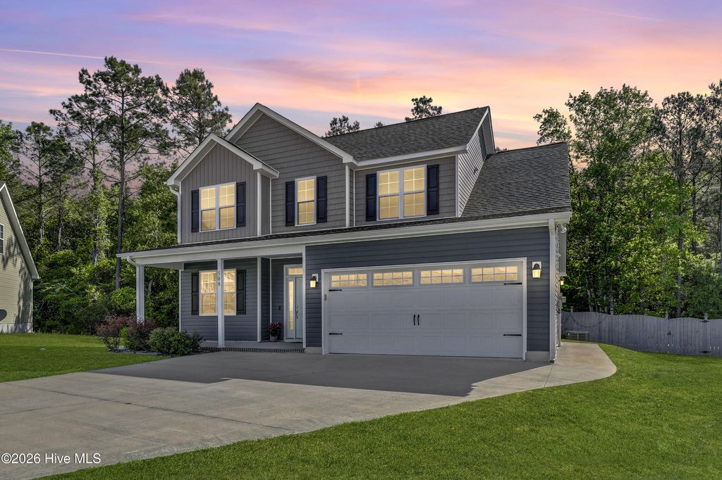 Photo of 508 Diamond Ridge Court, Hubert, NC 28539 (MLS # 100569069)