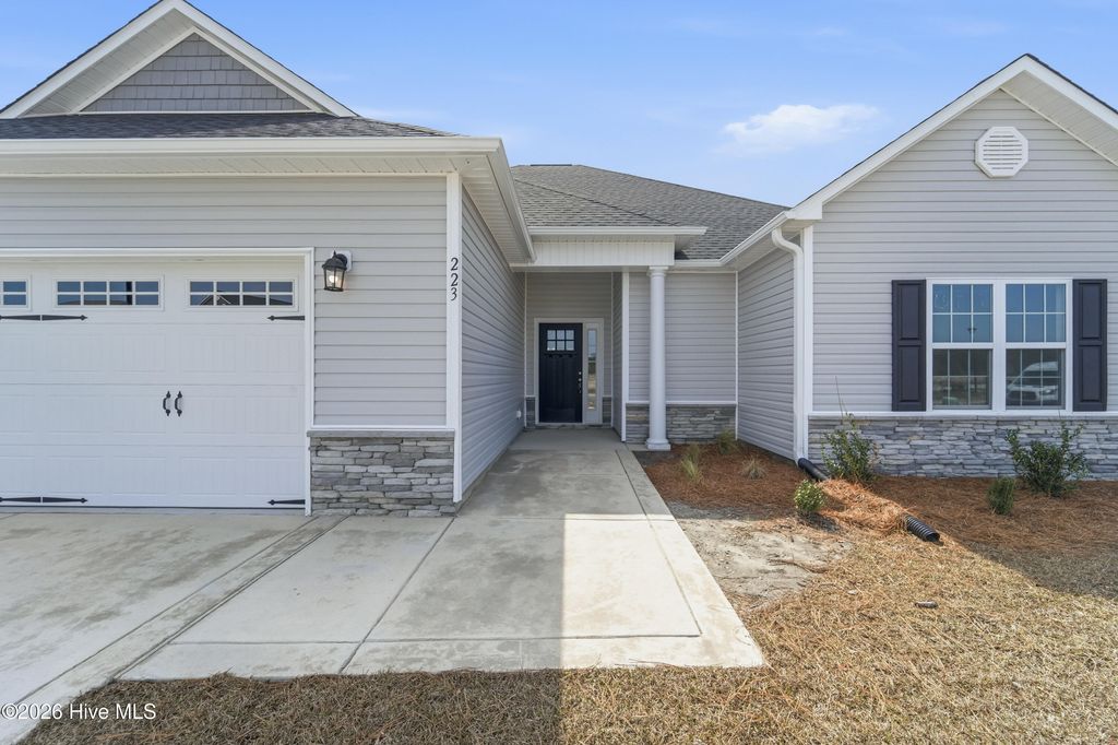 Photo of 223 Windsor Run Boulevard, Jacksonville, NC 28546 (MLS # 100525562)