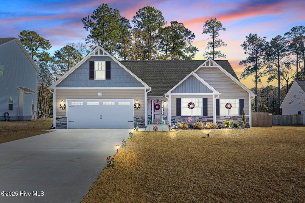 Photo of 233 Westfield Drive, Richlands, NC 28574 (MLS # 100545268)