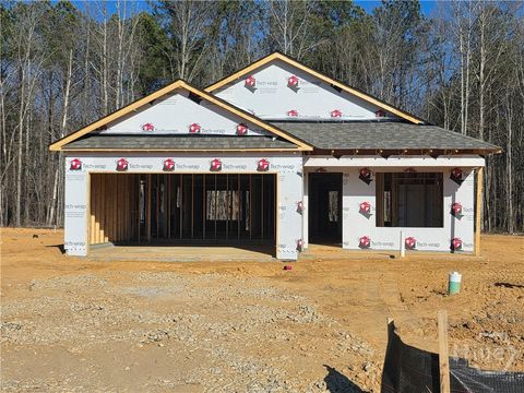 Homes For Sale - 31 Vesta Court #8<br/> Winder, GA 30680
