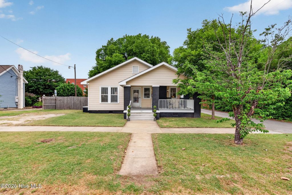Photo of 301 E Divine Street, Dunn, NC 28334 (MLS # 100583191)