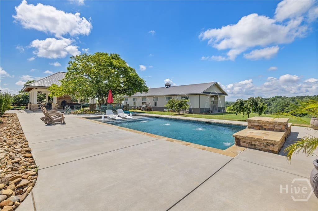 Photo of 199 Deadwyler Road, Maysville, GA 30558 (MLS # CL362283)