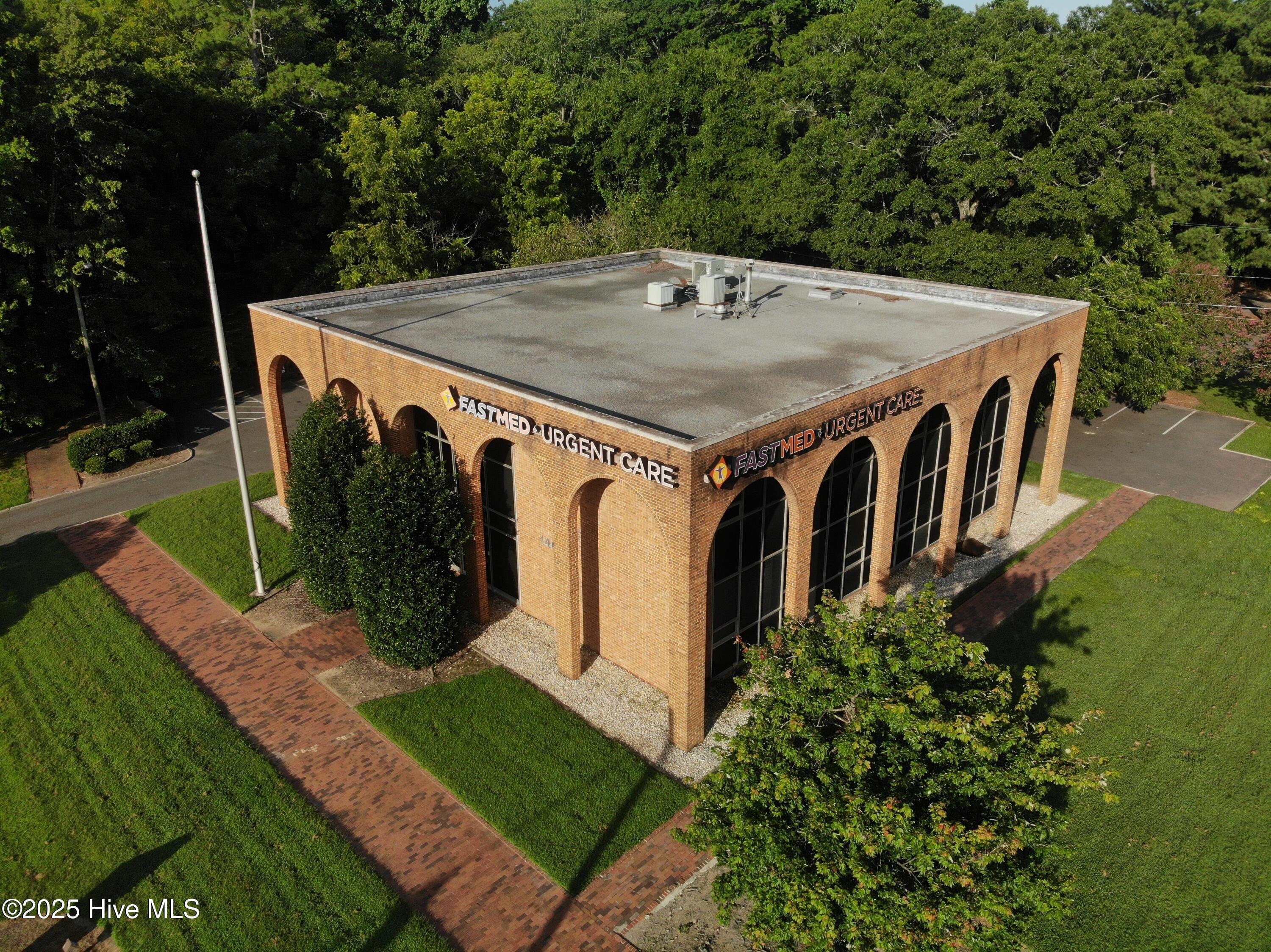 1407 multiple E Franklin Street