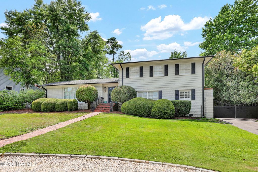 Photo of 202 Forest Hills Drive, Wilmington, NC 28403 (MLS # 100578863)