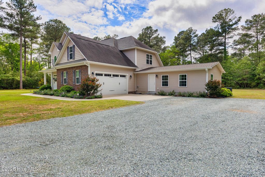 Photo of 268 Dewey Drive, Aberdeen, NC 28315 (MLS # 100570350)