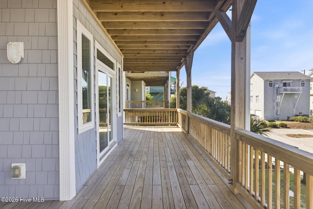 Photo of 304 Oceanaire Lane, Surf City, NC 28445 (MLS # 100583799)