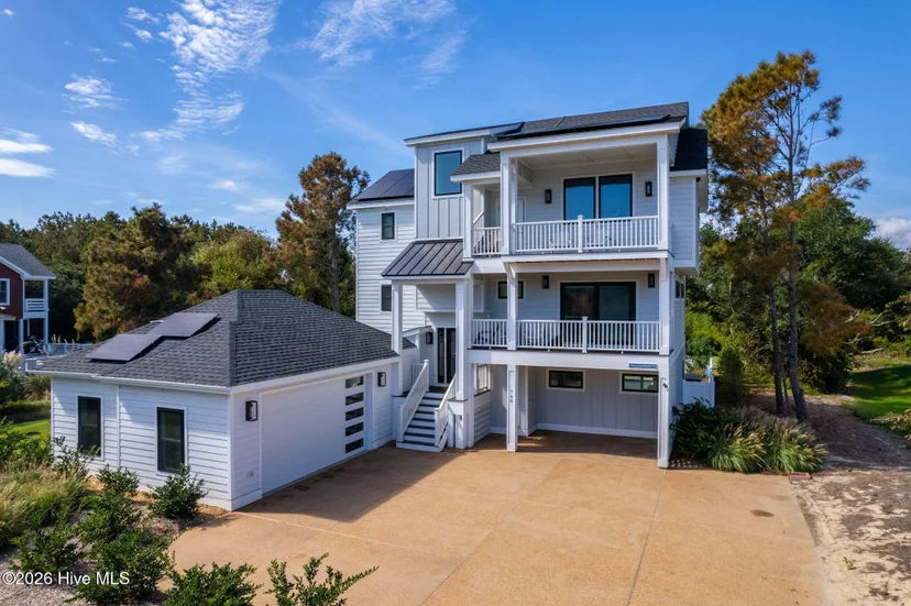 768 Hunt Club Drive, photo 1 of 80