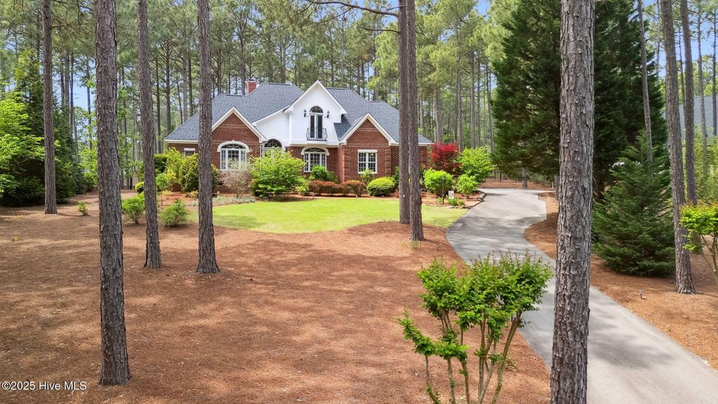 Photo of 5 Wake Forest Court, Southern Pines, NC 28387 (MLS # 100552490)