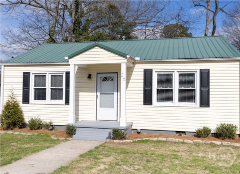 Homes For Sale - 26 Hosch Circle<br/> Winder, GA 30680