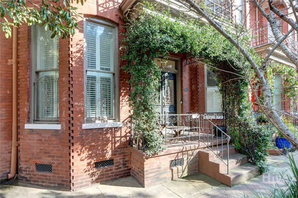 Photo of 220 E State Street, Savannah, GA 31401 (MLS # SA346373)