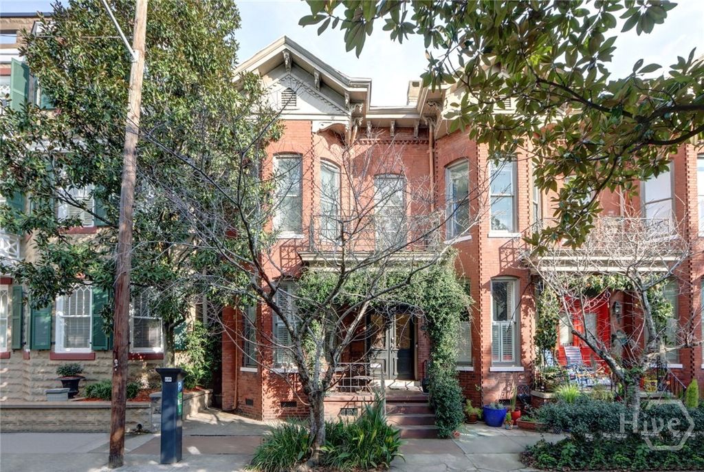 Photo of 220 E State Street, Savannah, GA 31401 (MLS # SA346373)