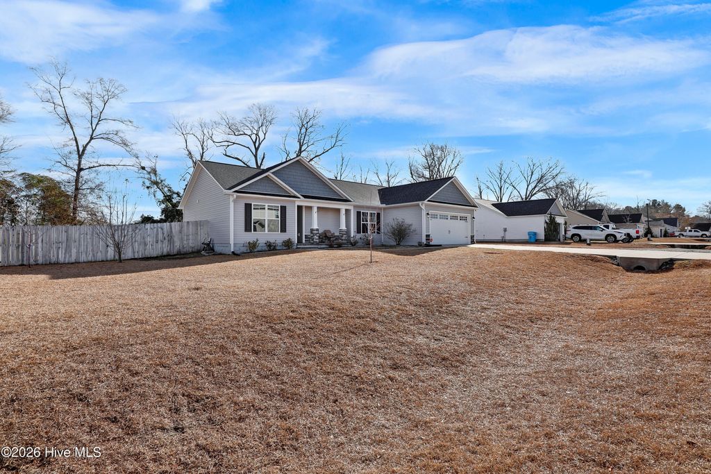 Photo of 414 Duster Lane, Richlands, NC 28574 (MLS # 100547660)