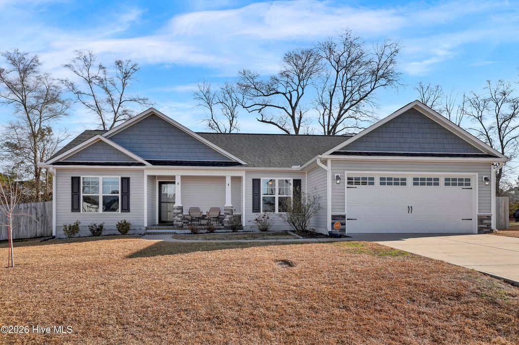 Photo of 414 Duster Lane, Richlands, NC 28574 (MLS # 100547660)