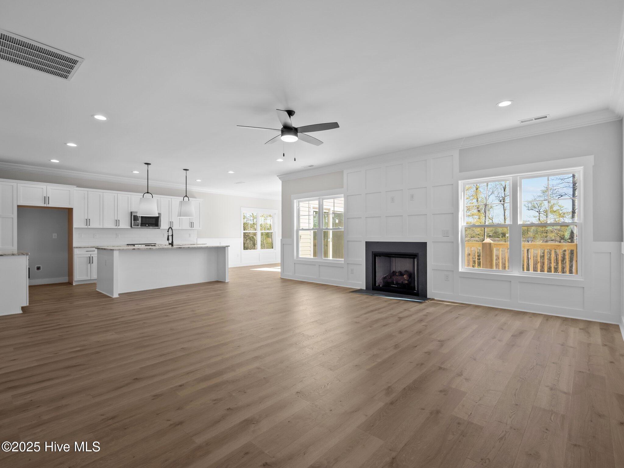 301 E Ivybridge Drive