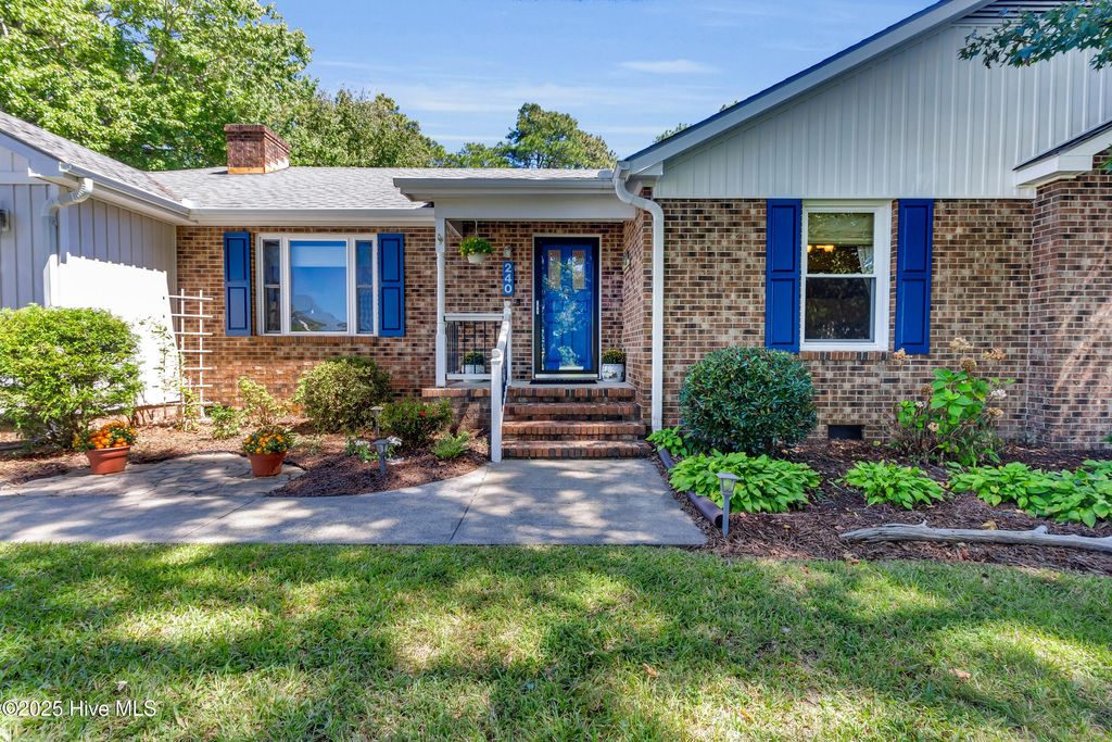 Photo of 240 Rudolph Drive, Beaufort, NC 28516 (MLS # 100529034)