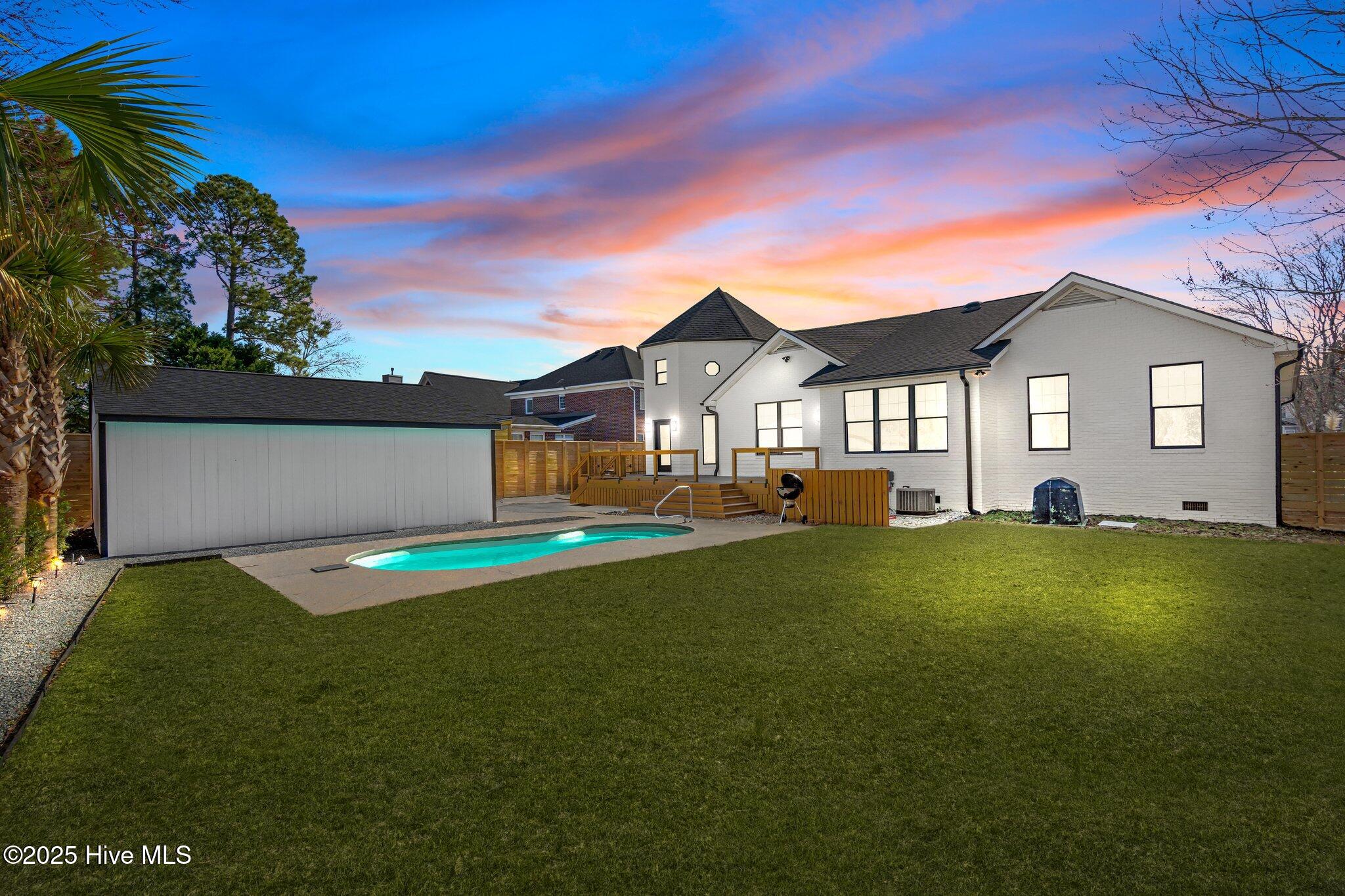 1224 Williamsburg Court