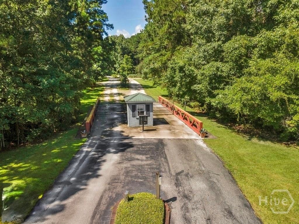 Photo of 26 Egret CT Court, Darien, GA 31305 (MLS # SA345039)