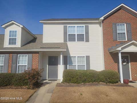 Townhouse For Rent - 4145 Dudleys Grant Drive #B<br/> Winterville, NC 28590