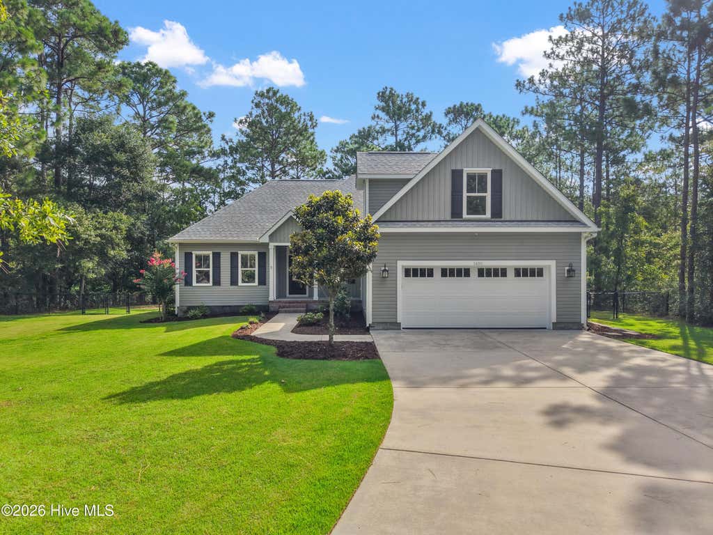 Photo of 1400 Cottage Lane, Boiling Spring Lakes, NC 28461 (MLS # 100595507)