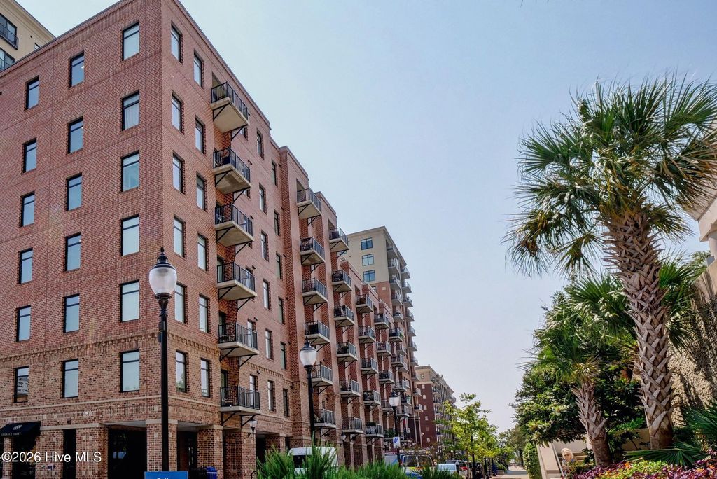 Photo of 10 Grace Street #403, Wilmington, NC 28401 (MLS # 100553236)