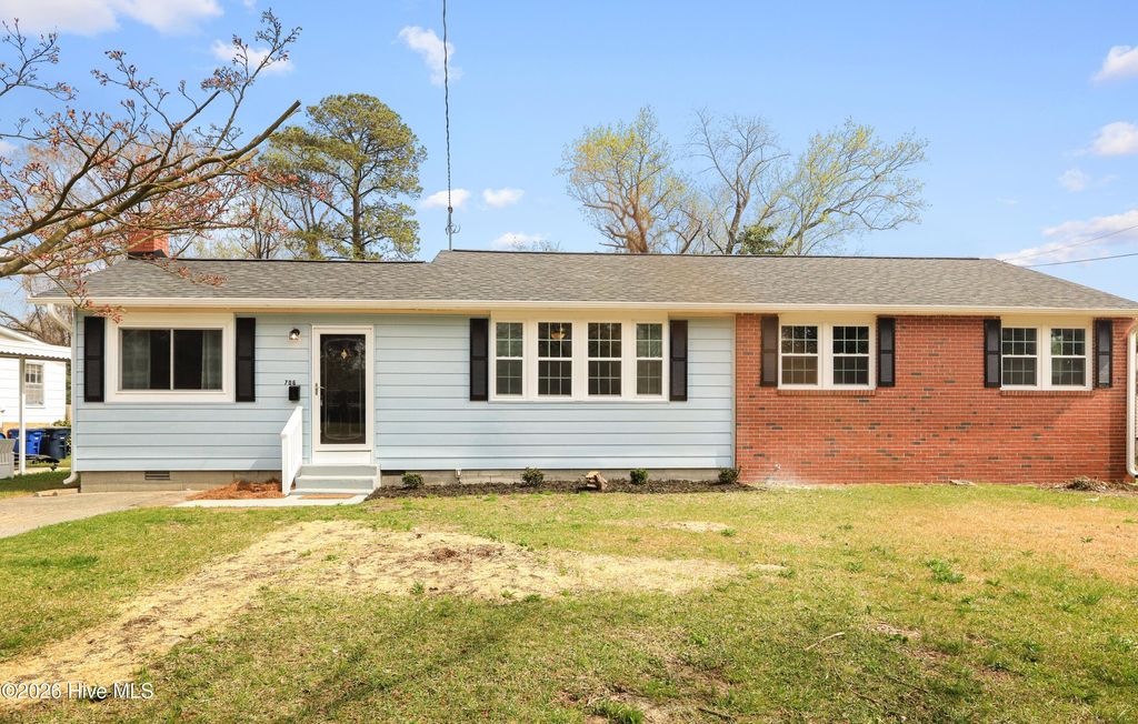 Photo of 706 Seminole Trail, Jacksonville, NC 28540 (MLS # 100562432)