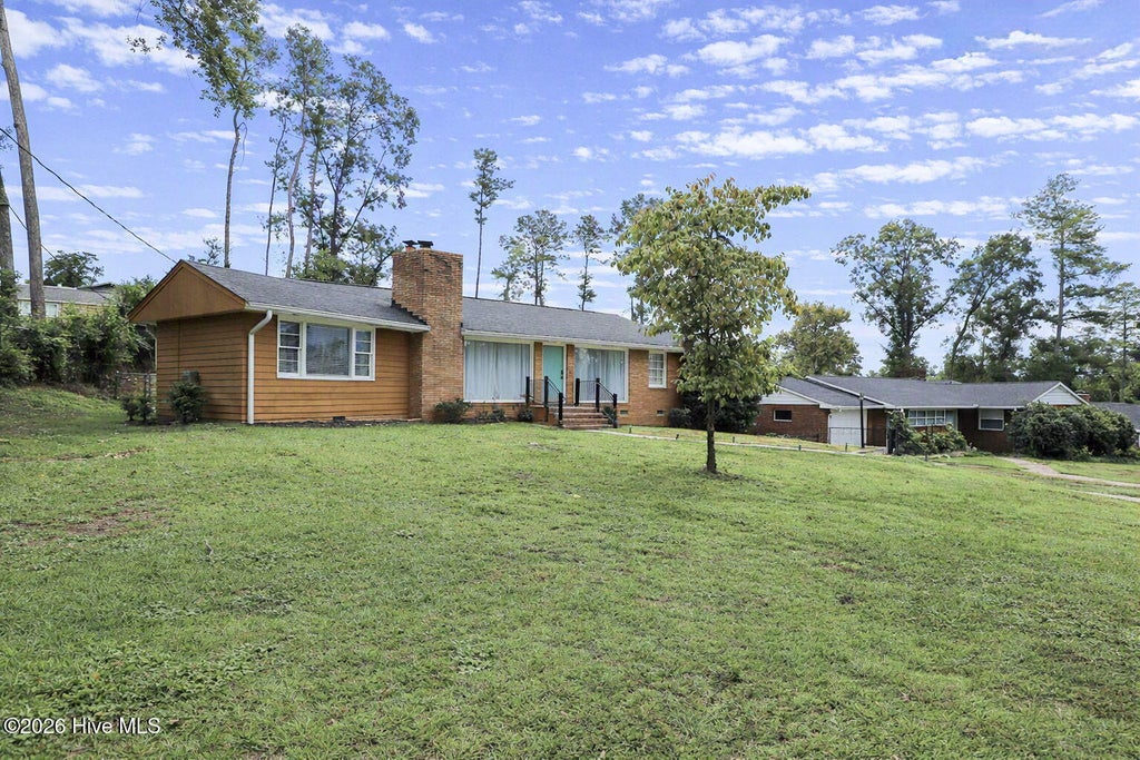 Photo of 1001 Stanton Drive, North Augusta, SC 29841 (MLS # 100605910)