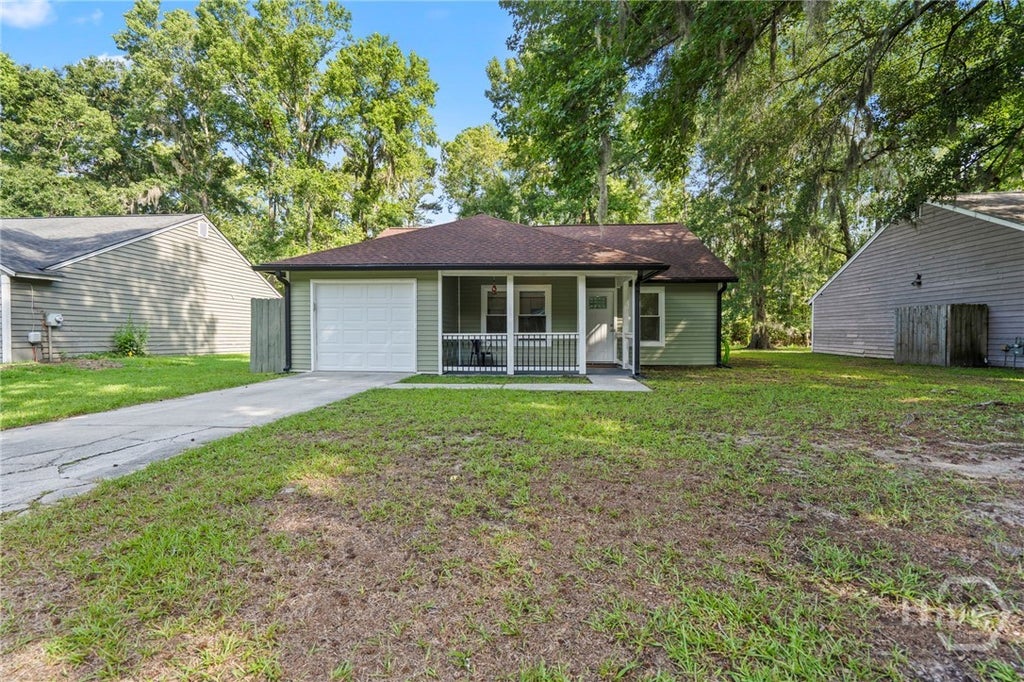 Photo of 18 E White Hawthorne Drive, Savannah, GA 31419 (MLS # SA359250)
