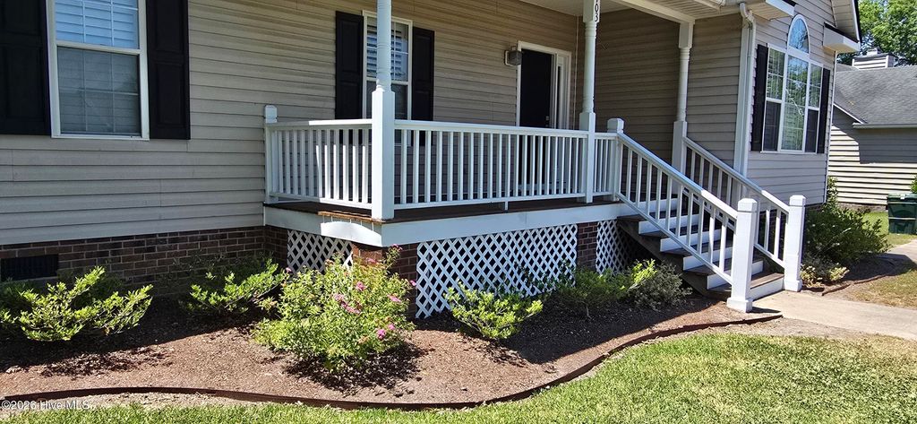 Photo of 703 W Country Club Drive, Tarboro, NC 27886 (MLS # 100575760)