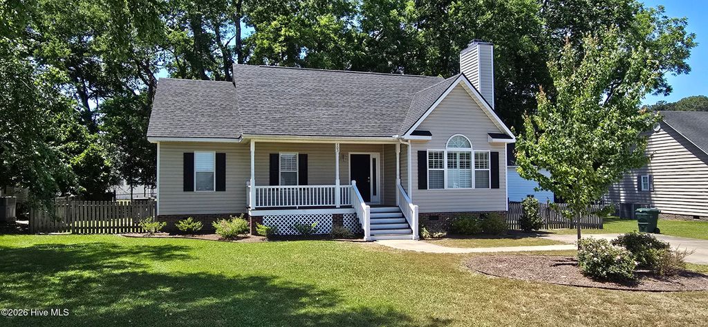 Photo of 703 W Country Club Drive, Tarboro, NC 27886 (MLS # 100575760)