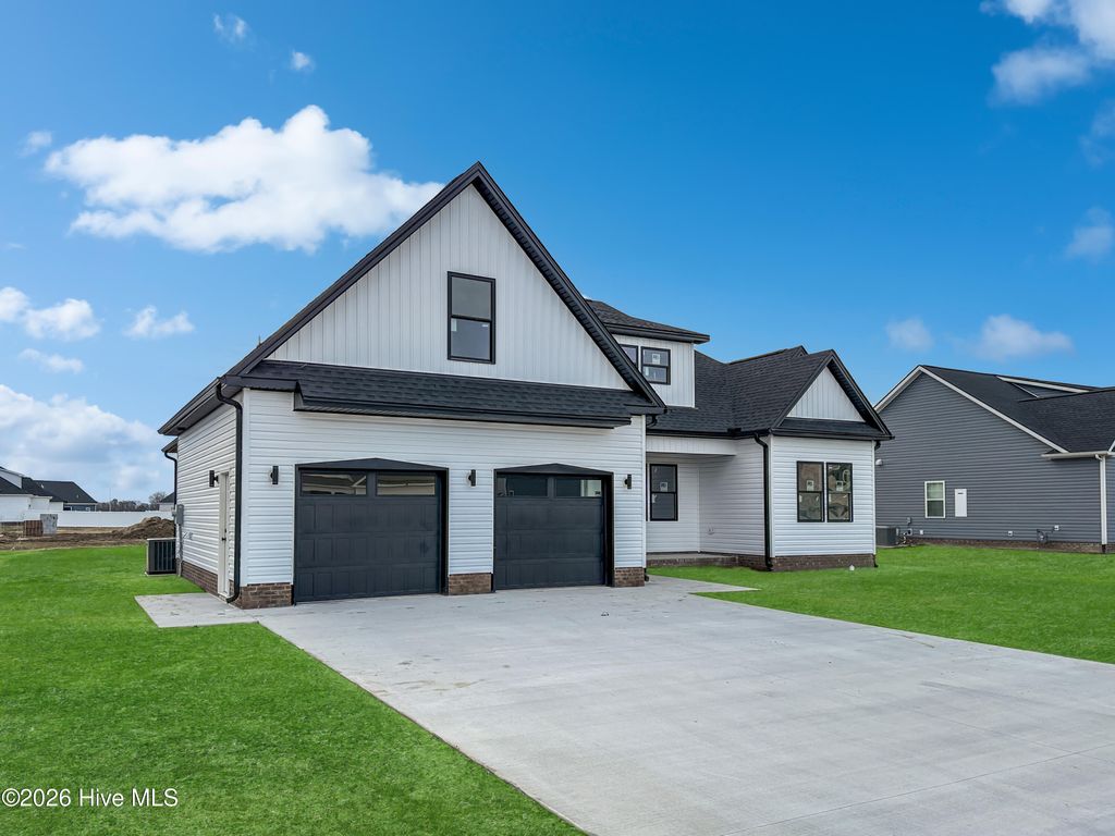 Photo of 102 Staysail Drive, Elizabeth City, NC 27909 (MLS # 100553288)