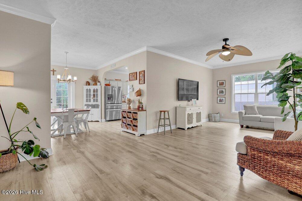 635 Cross Creek Drive