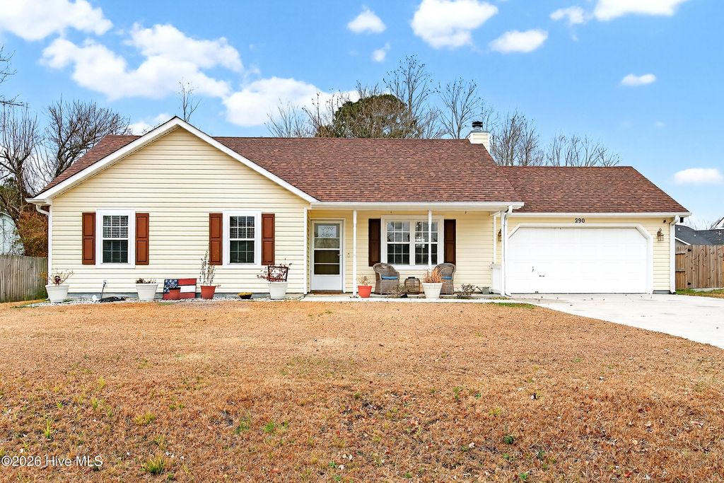 Photo of 290 Parnell Road, Hubert, NC 28539 (MLS # 100548715)