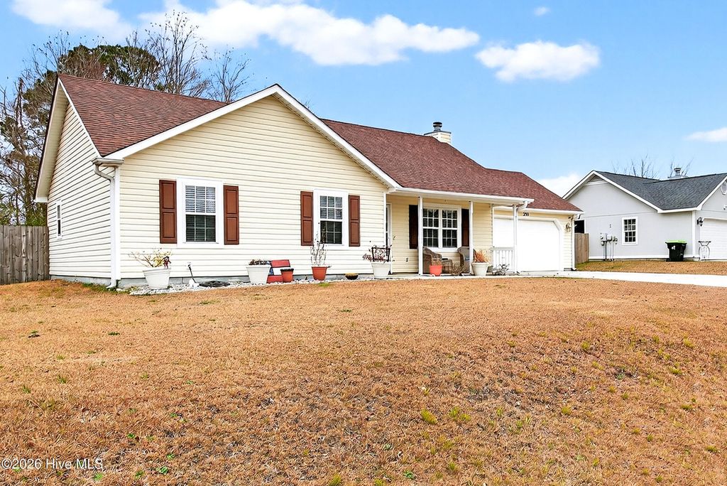 Photo of 290 Parnell Road, Hubert, NC 28539 (MLS # 100548715)