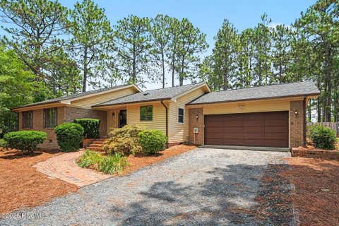 Photo of 1555 Longleaf Drive E, Pinehurst, NC 28374 (MLS # 100585396)