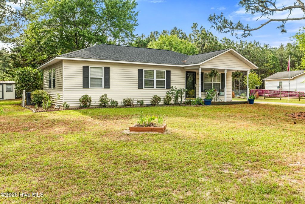Photo of 103 Fullers Way, Aberdeen, NC 28315 (MLS # 100573675)