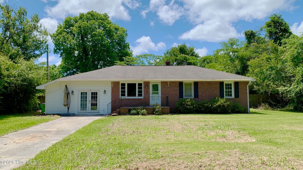 Photo of 111 Manila Street, Havelock, NC 28532 (MLS # 100577021)