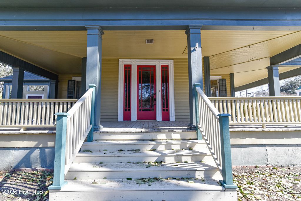 Photo of 302 E Main Street, Plymouth, NC 27962 (MLS # 100554582)