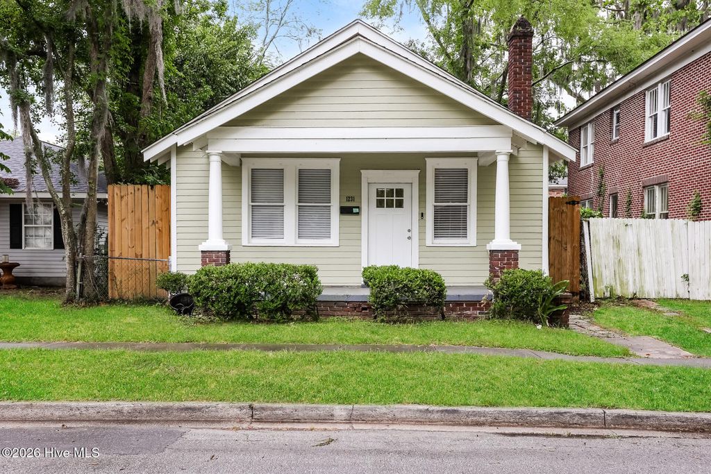 Photo of 1231 E 42nd Street, Savannah, GA 31404 (MLS # 100574476)